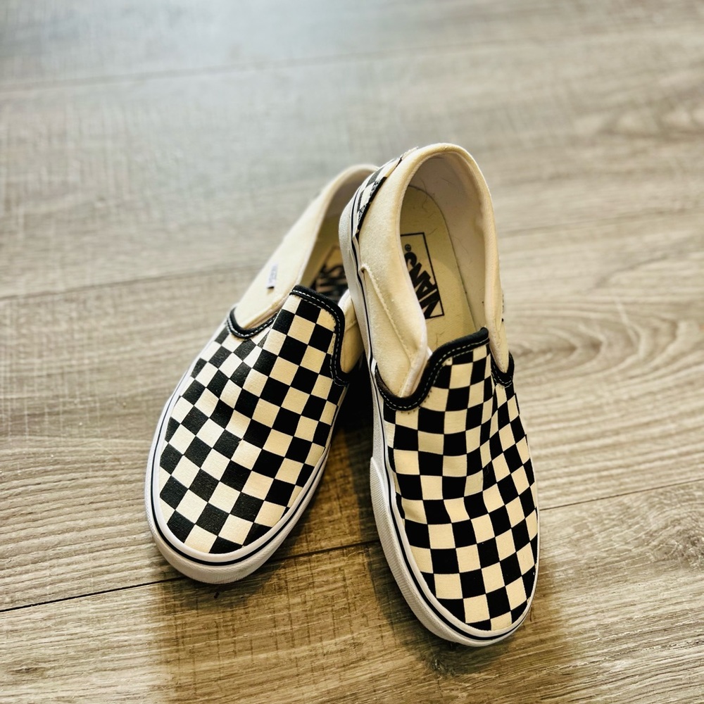 Vans - Size 7 checkered like new